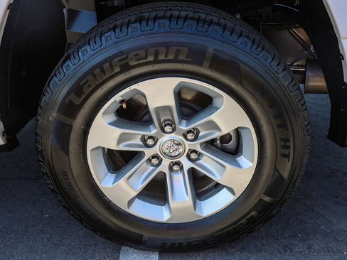 Used 2024 RAM 1500 Laramie image 26