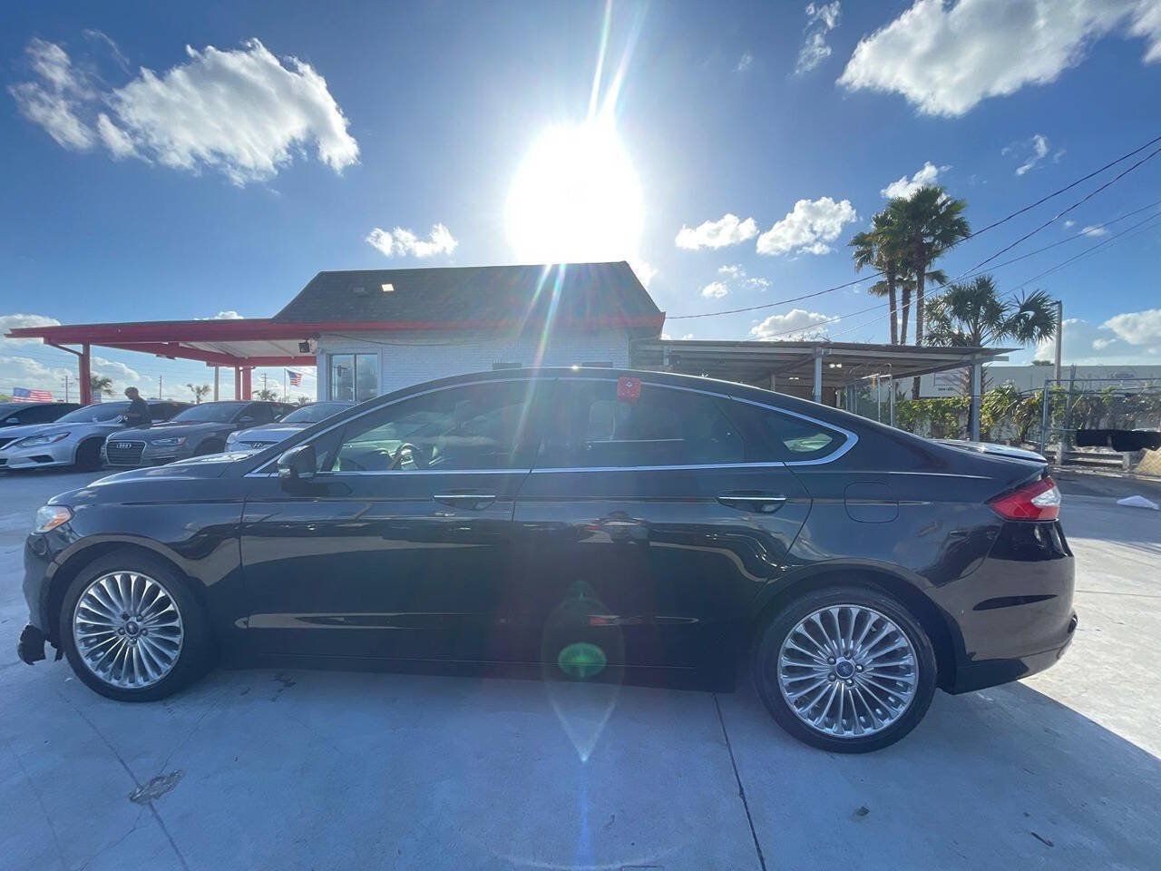 Used 2014 Ford Fusion Titanium FWD image 19