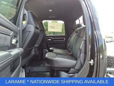 New 2026 RAM 5500 4x4 Crew Cab w/ Laramie Trim Package image 28