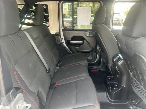 Used 2020 Jeep Wrangler Unlimited Rubicon AWD/4WD image 32
