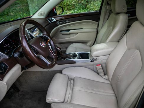 Used 2013 Cadillac SRX Luxury w/ Driver Awareness Package image 27