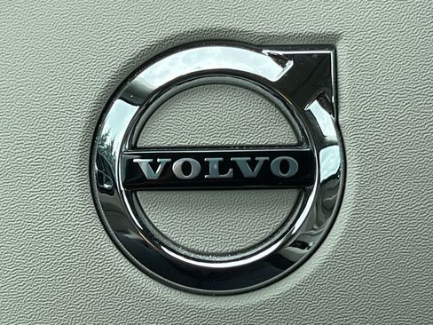 Used 2023 Volvo XC60 T8 Ultimate AWD/4WD image 44