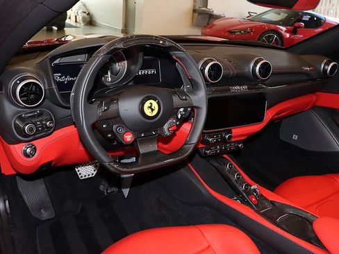 Certified 2022 Ferrari Portofino M image 76
