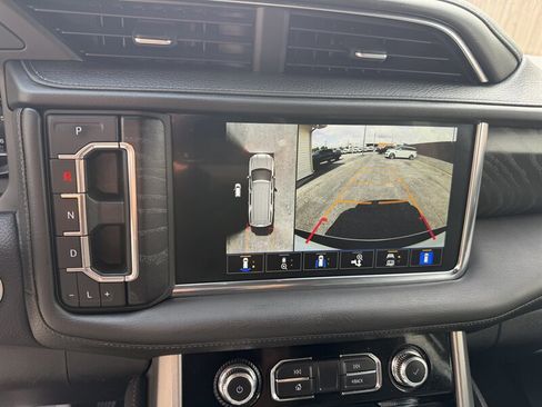 Used 2022 GMC Yukon XL Denali AWD/4WD image 41