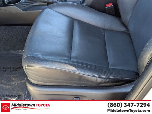 Used 2013 Toyota RAV4 Limited image 15