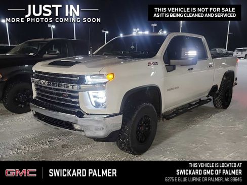 Used 2023 Chevrolet Silverado 2500 LTZ image 1