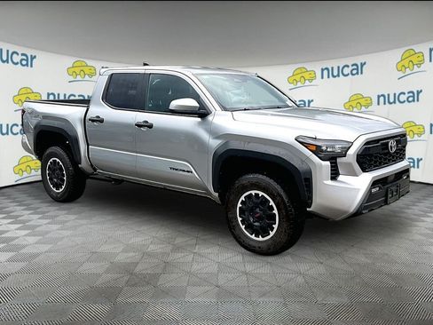 Certified 2024 Toyota Tacoma TRD Off-Road AWD/4WD image 1