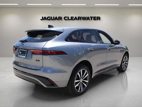 New 2026 Jaguar F-PACE R-Dynamic S image 5