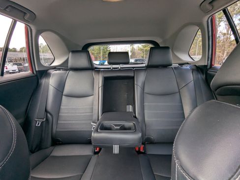 Used 2022 Toyota RAV4 Limited image 10