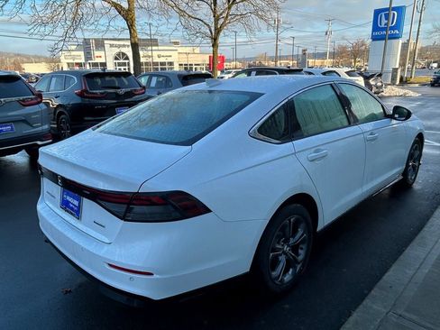 New 2025 Honda Accord EX-L image 7