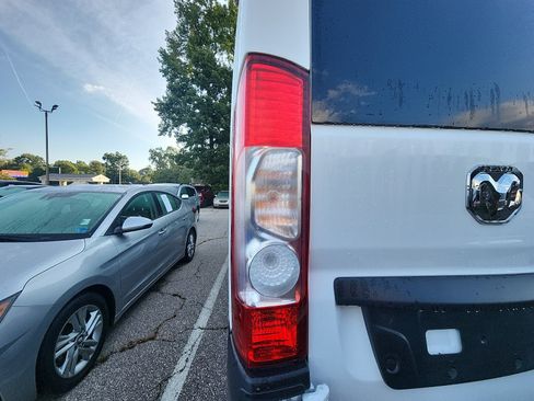 Used 2025 RAM ProMaster 2500 w/ U-Haul Equipment Group FWD image 10