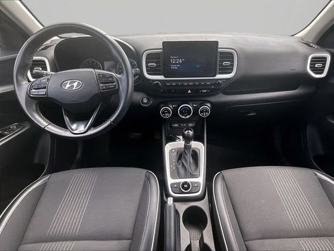 Certified 2022 Hyundai Venue Limited FWD image 7