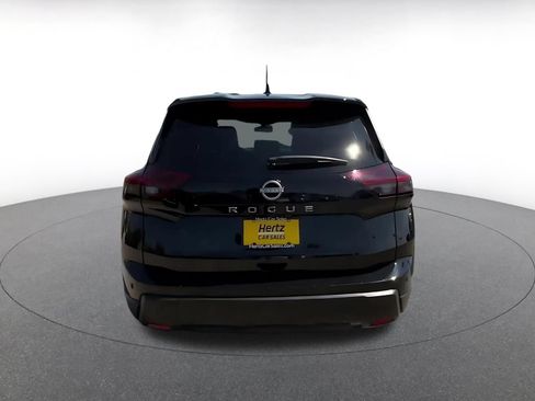 Used 2025 Nissan Rogue SV FWD image 12