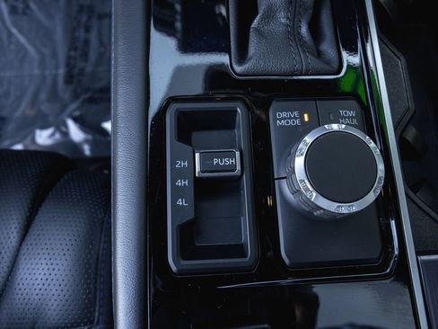 Used 2023 Toyota Tundra Platinum image 19