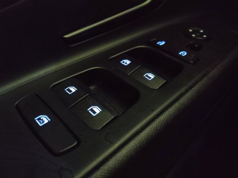 Used 2025 Hyundai Elantra Sport FWD image 27