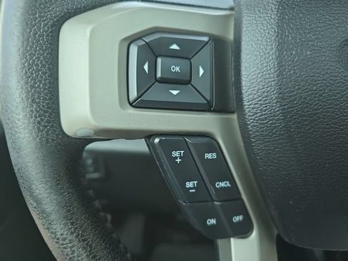 Used 2016 Ford F150 Lariat w/ Equipment Group 502A Luxury AWD/4WD image 28
