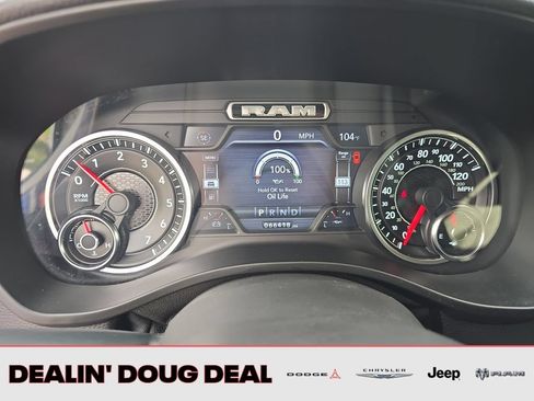 Used 2019 RAM 1500 Laramie AWD/4WD image 17
