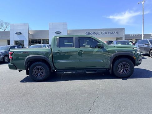Used 2025 Nissan Frontier PRO-4X w/ Pro Convenience Package image 3