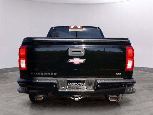 Used 2017 Chevrolet Silverado 1500 LTZ Z71 w/ LTZ Plus Package image 6