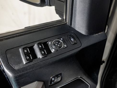Used 2018 Ford F250 Platinum w/ Platinum Ultimate Package AWD/4WD image 36