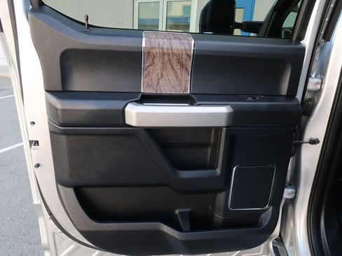 Used 2017 Ford F250 Lariat w/ Lariat Ultimate Package image 32