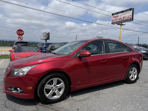 Used 2014 Chevrolet Cruze LT w/ RS Package FWD image 1