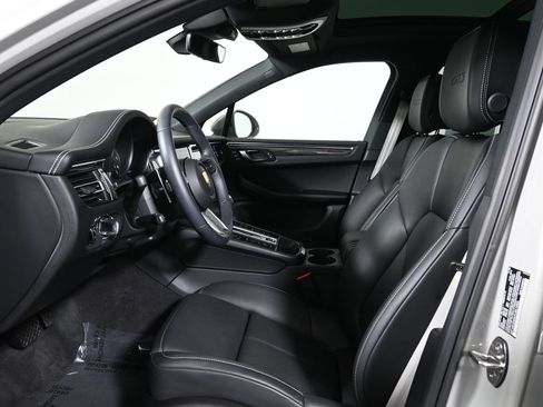 Used 2026 Porsche Macan GTS AWD/4WD image 5