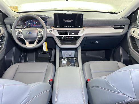 Used 2026 Ford Explorer Active w/ Active Comfort Package AWD/4WD image 29