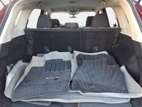 Used 2023 Nissan Rogue SV image 15