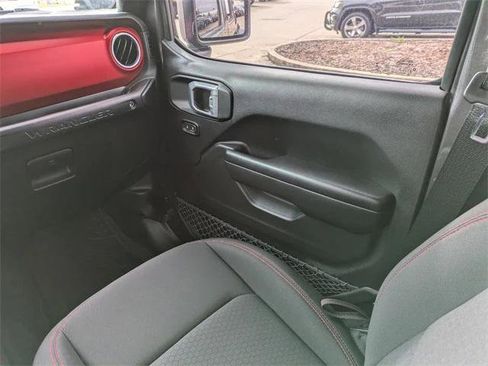 Certified 2021 Jeep Wrangler Unlimited Rubicon w/ Steel Bumper Group image 17