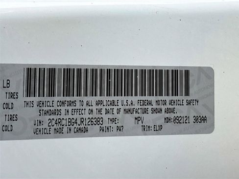 Used 2018 Chrysler Pacifica Touring-L image 38