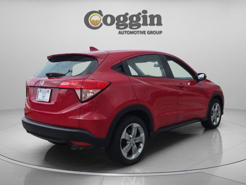 Used 2018 Honda HR-V LX image 5