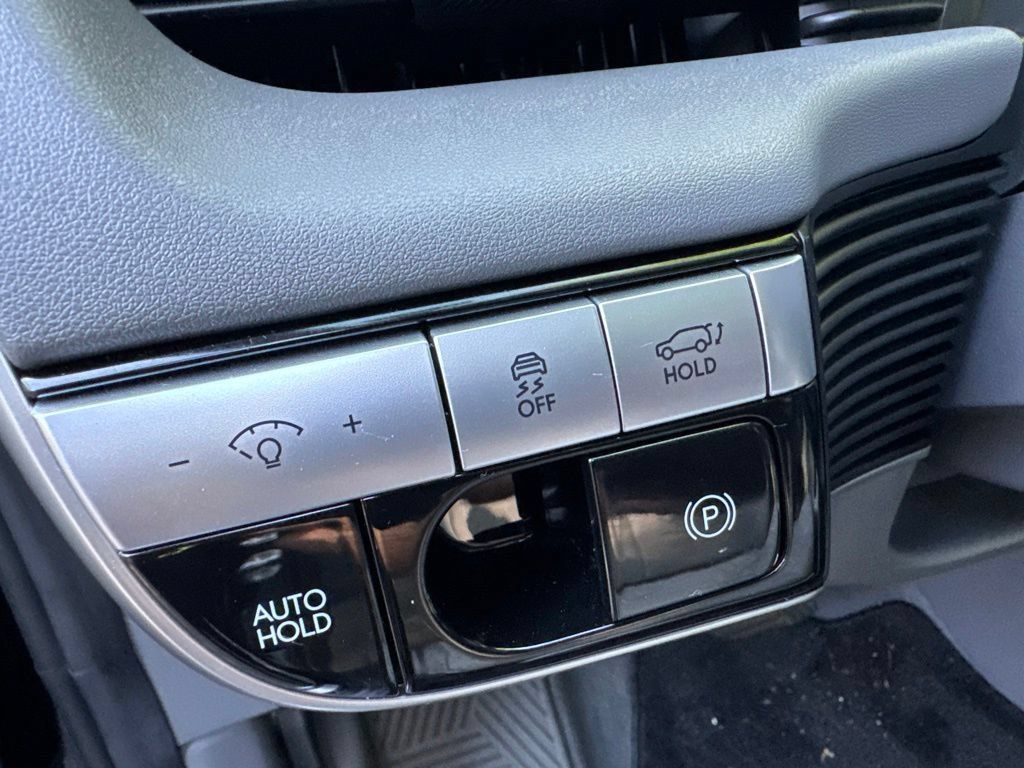 Used 2024 Hyundai Ioniq 5 Limited RWD image 11