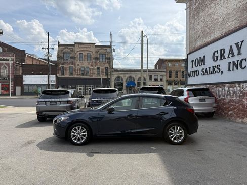 Used 2016 MAZDA MAZDA3 i Touring FWD image 5