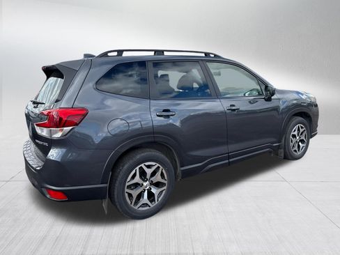 Used 2023 Subaru Forester Premium AWD/4WD image 8