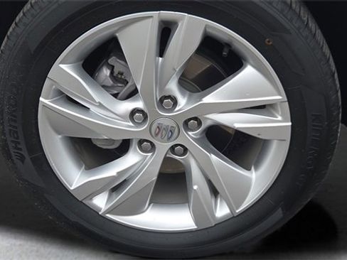 Used 2024 Buick Encore GX Preferred image 34