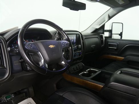 Used 2015 Chevrolet Silverado 1500 LTZ image 10