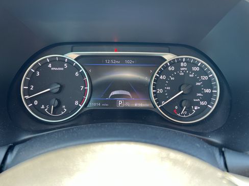 Used 2024 Nissan Sentra SV w/ SV Premium Package FWD image 13