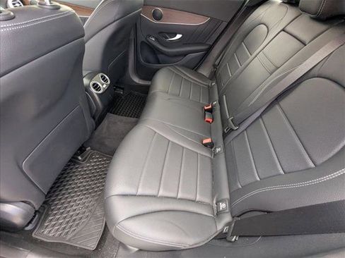 Used 2021 Mercedes-Benz GLC 300 4MATIC image 15