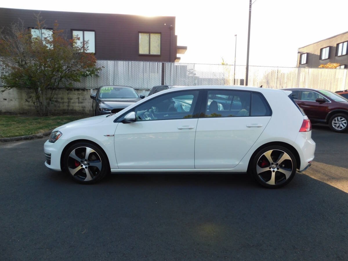 Used 2015 Volkswagen GTI SE FWD image 23
