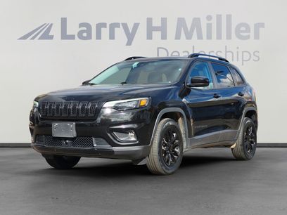 Used 2023 Jeep Cherokee Altitude Lux