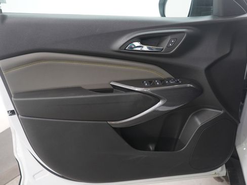 Used 2024 Chevrolet Trax ACTIV w/ Sunroof Package image 20