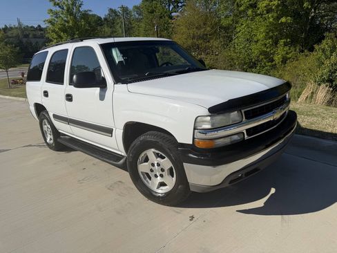 Used 2004 Chevrolet Tahoe LS w/ Cargo Package RWD image 1