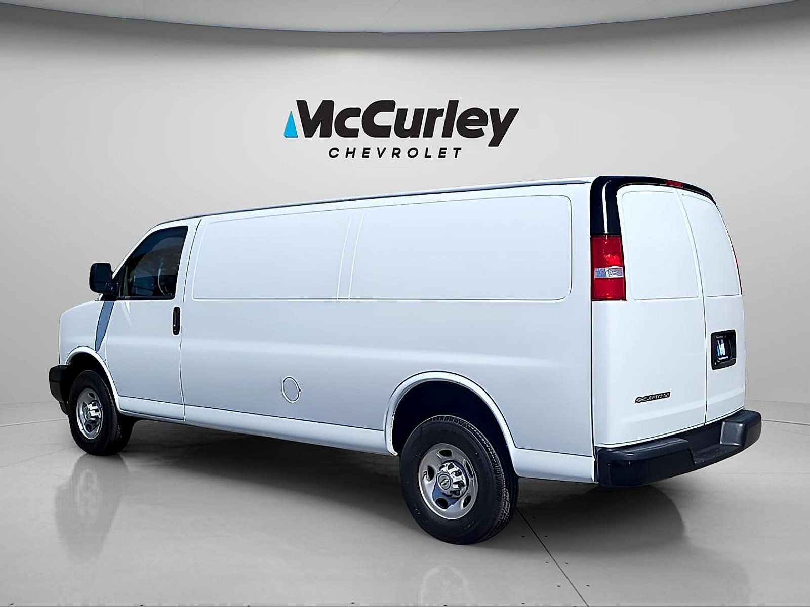 Used 2025 Chevrolet Express 2500 Extended w/ Driver Convenience Package RWD image 5