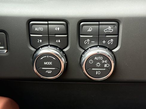 Used 2025 GMC Sierra 3500 Denali Ultimate AWD/4WD image 28
