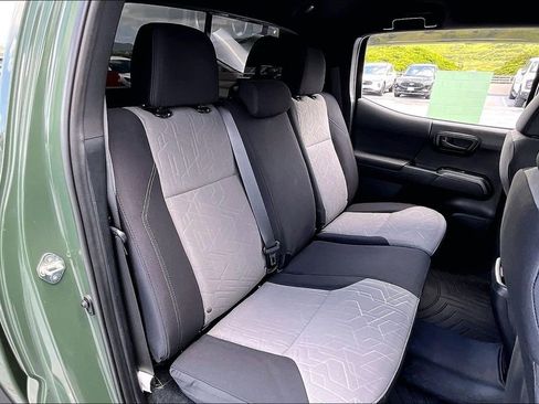 Used 2021 Toyota Tacoma SR AWD/4WD image 29