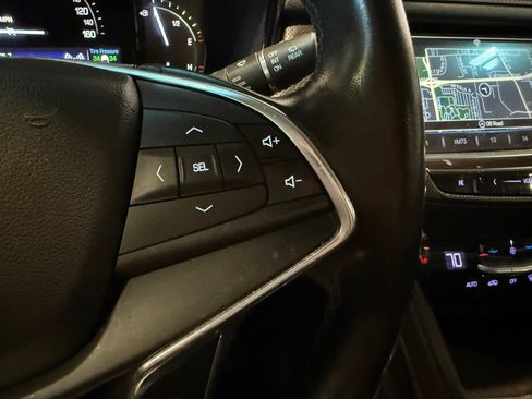 Used 2018 Cadillac XT5 Luxury image 42