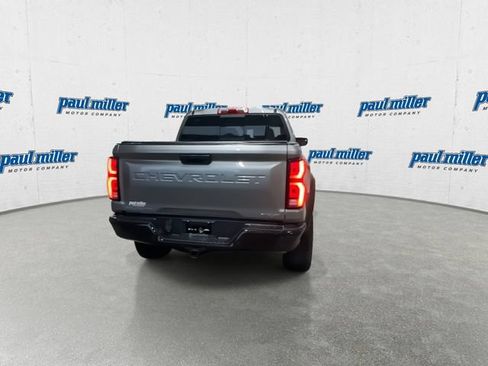 Used 2024 Chevrolet Colorado ZR2 w/ ZR2 Convenience Package III AWD/4WD image 10