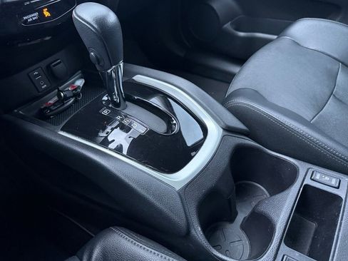 Used 2016 Nissan Rogue SL w/ SL Premium Package image 23