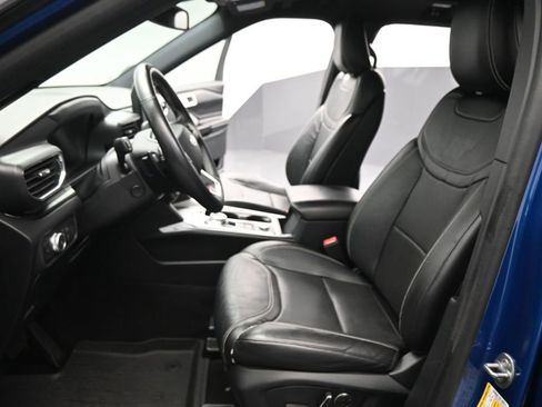 Used 2020 Ford Explorer ST w/ ST Street Pack image 9